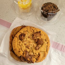 Ryke's Bakery & Café  - PB cup cookies
