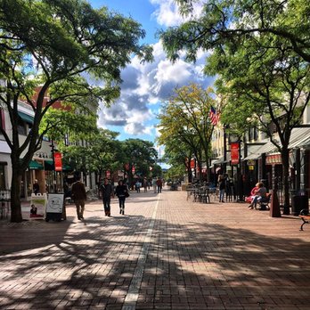 The Optical Center - We are located on the beautiful award-winning Church Street Marketplace. Near the intersection with College St. - Eyewear & Opticians Near Me - Burlington, Vermont