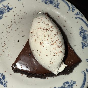 Monkey Bar - Chocolate Cream Pie - American Near Me - New York, New York Monkey Bar - Chocolate Cream Pie - American Near Me - New York, New York