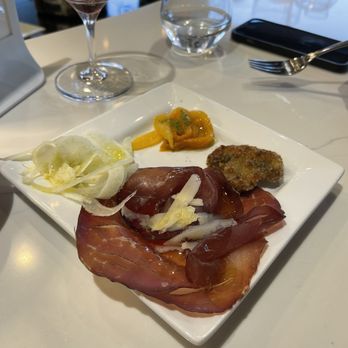 Cucina Lab Torino - Second course, fennel salad, peppers, mushrooms, beef prosciutto - Wine Tasting Classes Near Me - Troy, Michigan Cucina Lab Torino - Second course, fennel salad, peppers, mushrooms, beef prosciutto - Wine Tasting Classes Near Me - Troy, Michigan