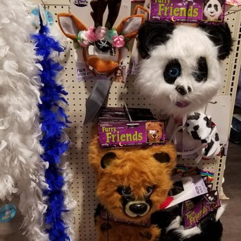 Goodwill Hawaii - Seasonal items - Thrift Stores Near Me - Honolulu, Hawaii Goodwill Hawaii - Seasonal items - Thrift Stores Near Me - Honolulu, Hawaii