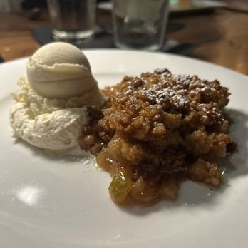 Pearl District - apple cinnamon cobbler of the day - New American Near Me - Westlake Village, California Pearl District - apple cinnamon cobbler of the day - New American Near Me - Westlake Village, California