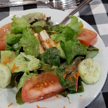 Bruzzi Vineyard - Fresh from the garden salad with Italian dressing. - Wine Tasting Room Near Me - Young, Arizona