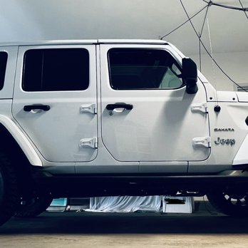 Maui Off Road Center - Mickey T's 33" Baja Boss, 20" stock rims w/ a 1" front lift. - Auto Parts & Supplies Near Me - Waipahu, Hawaii
