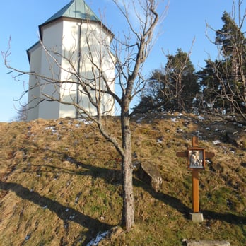 Möninger Bergkirche - Religious Organizations Near Me - Freystadt, BY