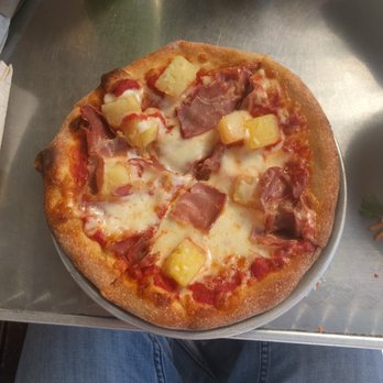 Fiamma Pizza - Hawaiian pizza - Pizza Near Me - Bellingham, Washington
