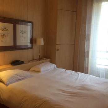 Best Western Hotel Ronceray Opera - Bed - Hotels Near Me - Paris, 75