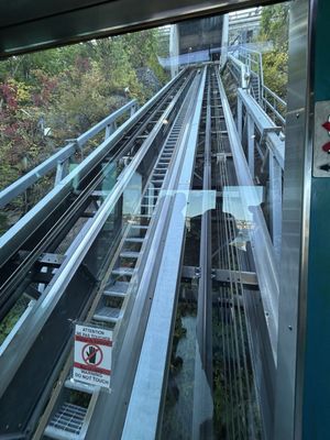 Funiculaire du Vieux-Québec by null