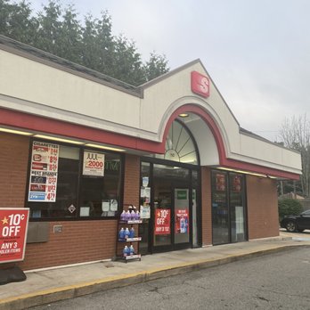 Speedway - the outside of a fast food restaurant - Gas Stations Near Me - Burlington, Massachusetts