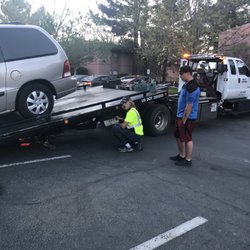 Mac's Towing