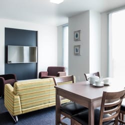 Conferences & Accommodation - Ponderosa Cedar House Shared Lounge