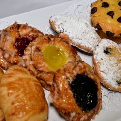 Flower Pot Seymour - Pastries. Cookies, Pies, Cakes, Bagels,Danishes
