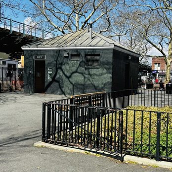 DiGilio Playground - Restroom open 9-4 - Parks Near Me DiGilio Playground - Restroom open 9-4 - Parks Near Me
