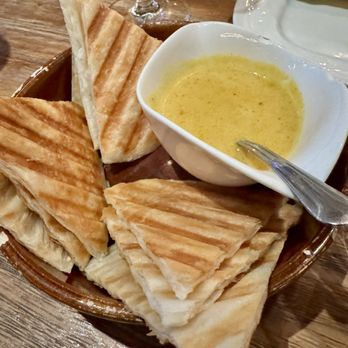 The Saap Avenue - Roti with Curry Dipping Sauce - Laotian Near Me - Oakland, California