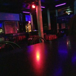 Silver Dollar Club - Having a beer and going to try some food. Looks a little slow, hopefully it picks up in a little while. At least you can grab a seat.