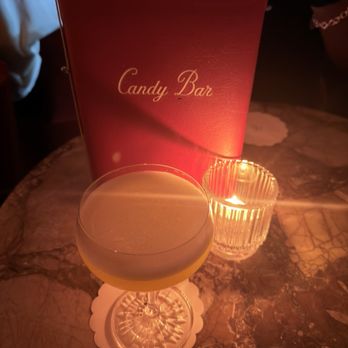 Candy Bar - Small intimate atmosphere, nice music and great conversations - Cocktail Bars Near Me - Detroit, Michigan