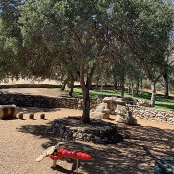 Frank Raines Regional Park - Climbing rocks in the back - Parks Near Me - Patterson, California