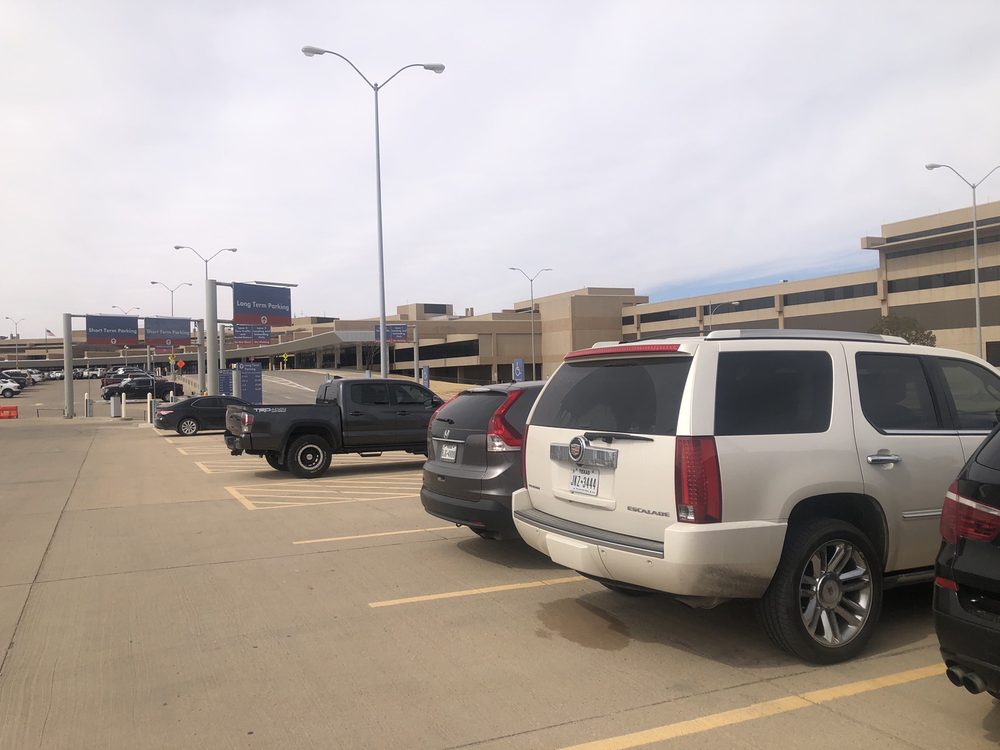 AIRPORT PARKING 1606 E Regis St, Lubbock, Texas Airport Shuttles