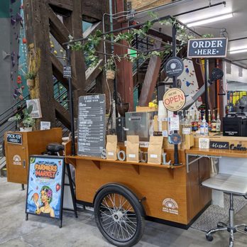 Pacific Pipe Climbing - Coffee shop inside the gym. We love it! - Climbing Near Me - Oakland, California