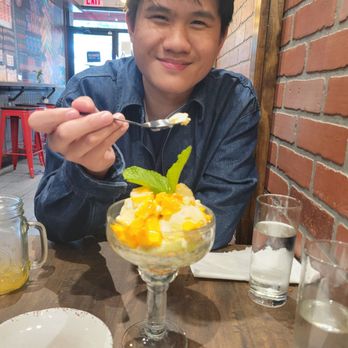 Thai Hot Box - Mango sundae - Thai Near Me - New York, New York
