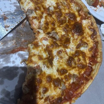 Vero Chicago Pizza - Sausage Buttercrust Pan Pizza - Pizza Near Me - Gilbert, Arizona Vero Chicago Pizza - Sausage Buttercrust Pan Pizza - Pizza Near Me - Gilbert, Arizona