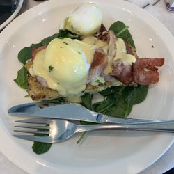 Holy Egg - Hash with egg and bacon.