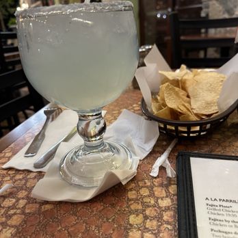 La Mexicana - 32 OZ MARGARITA ON THE ROCKS - Mexican Near Me - Houston, Texas La Mexicana - 32 OZ MARGARITA ON THE ROCKS - Mexican Near Me - Houston, Texas