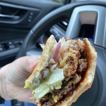 Culver's - The Culver 's Deluxe - Burgers Near Me - Freeport, Illinois