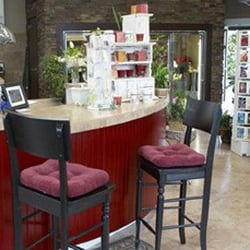 Ashwood On Main St Florist - Mom and Pop Flower Shop
