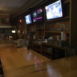 Hooligans Restaurant & Pub