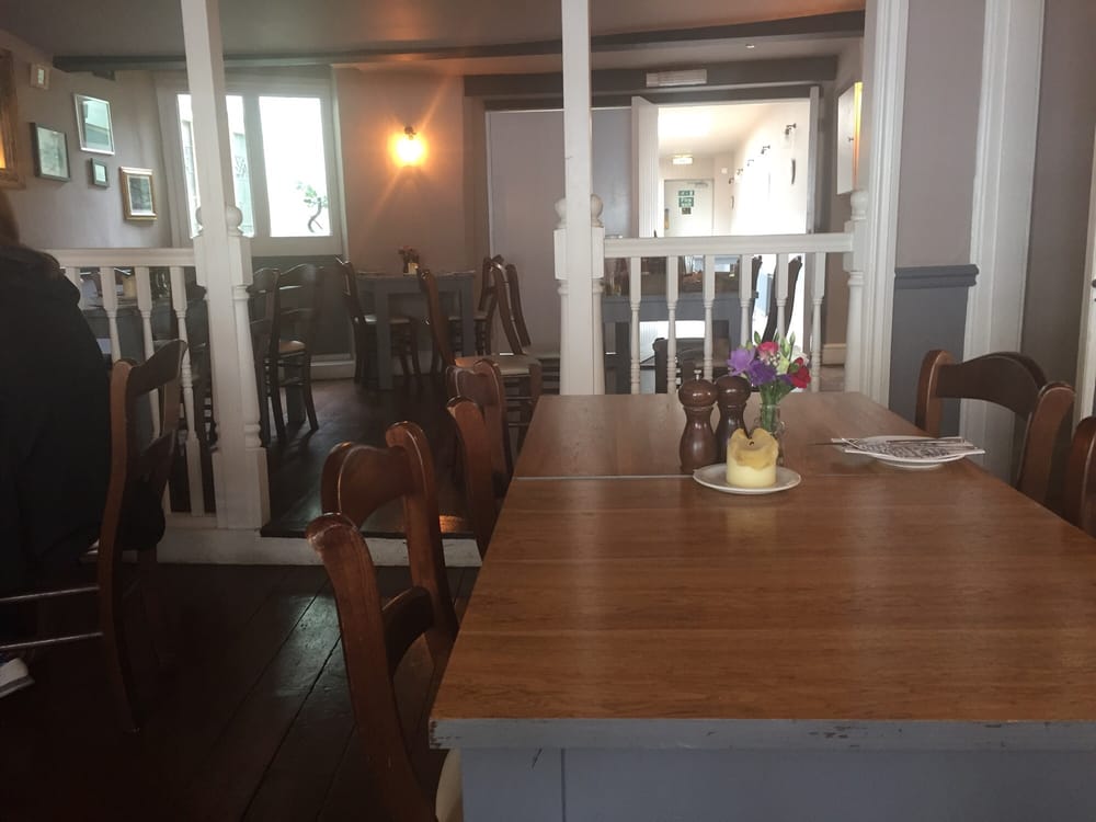 THE BUTCHER’S BLOCK Updated September 2024 28 High Street