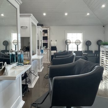 Meraki Luxury Salon - Hair Salons Near Me - Old Hickory, Tennessee