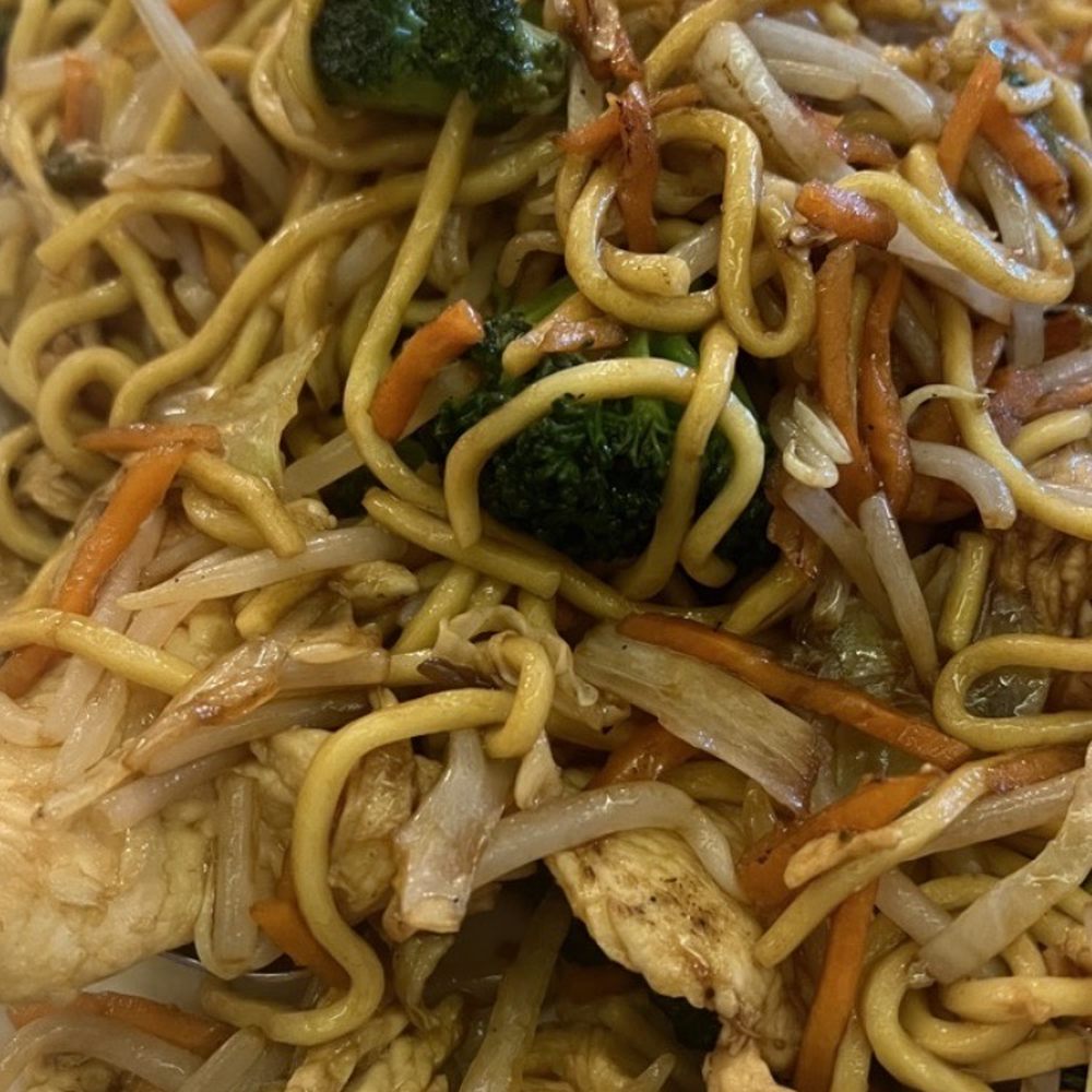 Blazing Noodles - Chicken Lo Mein - Thai Near Me - Temecula, California Blazing Noodles - Chicken Lo Mein - Thai Near Me - Temecula, California