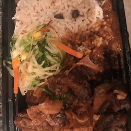 Medium oxtail with rice n Rice & Peas