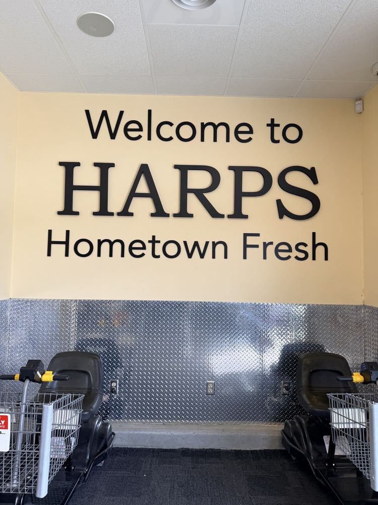 Harps Hometown Fresh Logo
