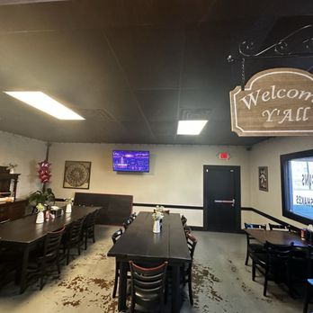 Smokin’ Buns - Back area dining room for bigger groups - Burgers Near Me - West, Texas Smokin’ Buns - Back area dining room for bigger groups - Burgers Near Me - West, Texas