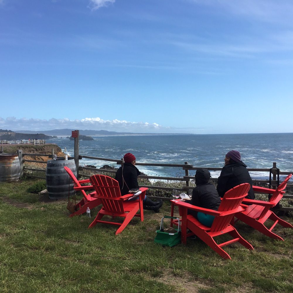 Pacific Star Winery - Plenty of seating with a view - Wineries Near Me - Fort Bragg, California Pacific Star Winery - Plenty of seating with a view - Wineries Near Me - Fort Bragg, California