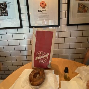 Do-Rite Donuts & Chicken - Donuts Near Me - Chicago, Illinois