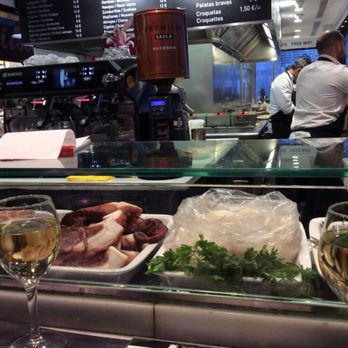 Kiosko Universal - Ready To Eat - Spanish Near Me - Barcelona, B