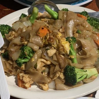 Thai Palms Restaurant - Pad see ew. Huge portion. This was ok but not as good as the other dishes. - Thai Near Me - Desert Hot Springs, California Thai Palms Restaurant - Pad see ew. Huge portion. This was ok but not as good as the other dishes. - Thai Near Me - Desert Hot Springs, California