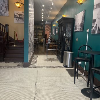Jitterbug Cafe - Cafes Near Me - Utica, Ohio