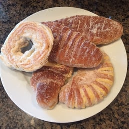 Only a few sugar breads left. Some flaky and some soft but all delicious! Only a few sugar breads left. Some flaky and some soft but all delicious!