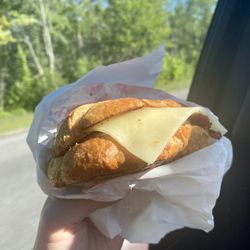 Dunkin' - Breakfast sandwich