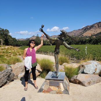 Stag's Leap Wine Cellars - The welcoming! - Wine Tours Near Me - Napa, California Stag's Leap Wine Cellars - The welcoming! - Wine Tours Near Me - Napa, California