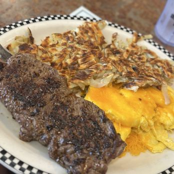 Black Bear Diner Yucca Valley - Diners Near Me - Yucca Valley, California