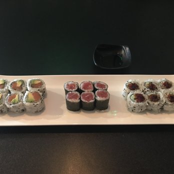 Lili Sushi - Maki rolls, in order: salmon avocado, tuna, eel with cucumber - Sushi Bars Near Me - Carol Stream, Illinois Lili Sushi - Maki rolls, in order: salmon avocado, tuna, eel with cucumber - Sushi Bars Near Me - Carol Stream, Illinois