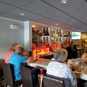 Dalton's - Bar area - New American Near Me - North Branford, Connecticut