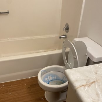 A100 Cleaning Service - Before photo Bathroom - Office Cleaning Near Me