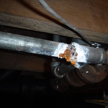 Grandview Home Inspections - Deteriorating galvanized pipe with a leak in crawl space. - Home Inspectors Near Me - Mocksville, North Carolina Grandview Home Inspections - Deteriorating galvanized pipe with a leak in crawl space. - Home Inspectors Near Me - Mocksville, North Carolina