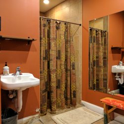 A2 Yoga - The shower in our women's changing room.